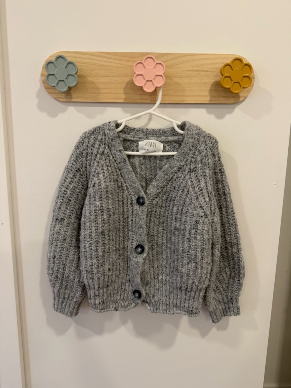 Zara Girls Light Gray Chunky V-Neck Cardigan
